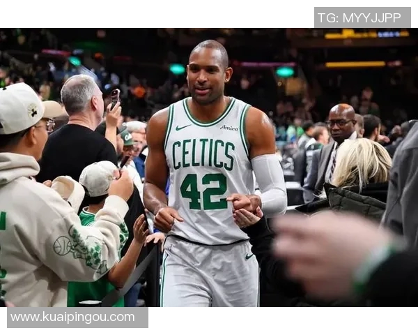 恩比德公开批凯尔特人，霍福德妹妹嘲讽：在场外的你，怎么敢说恨！